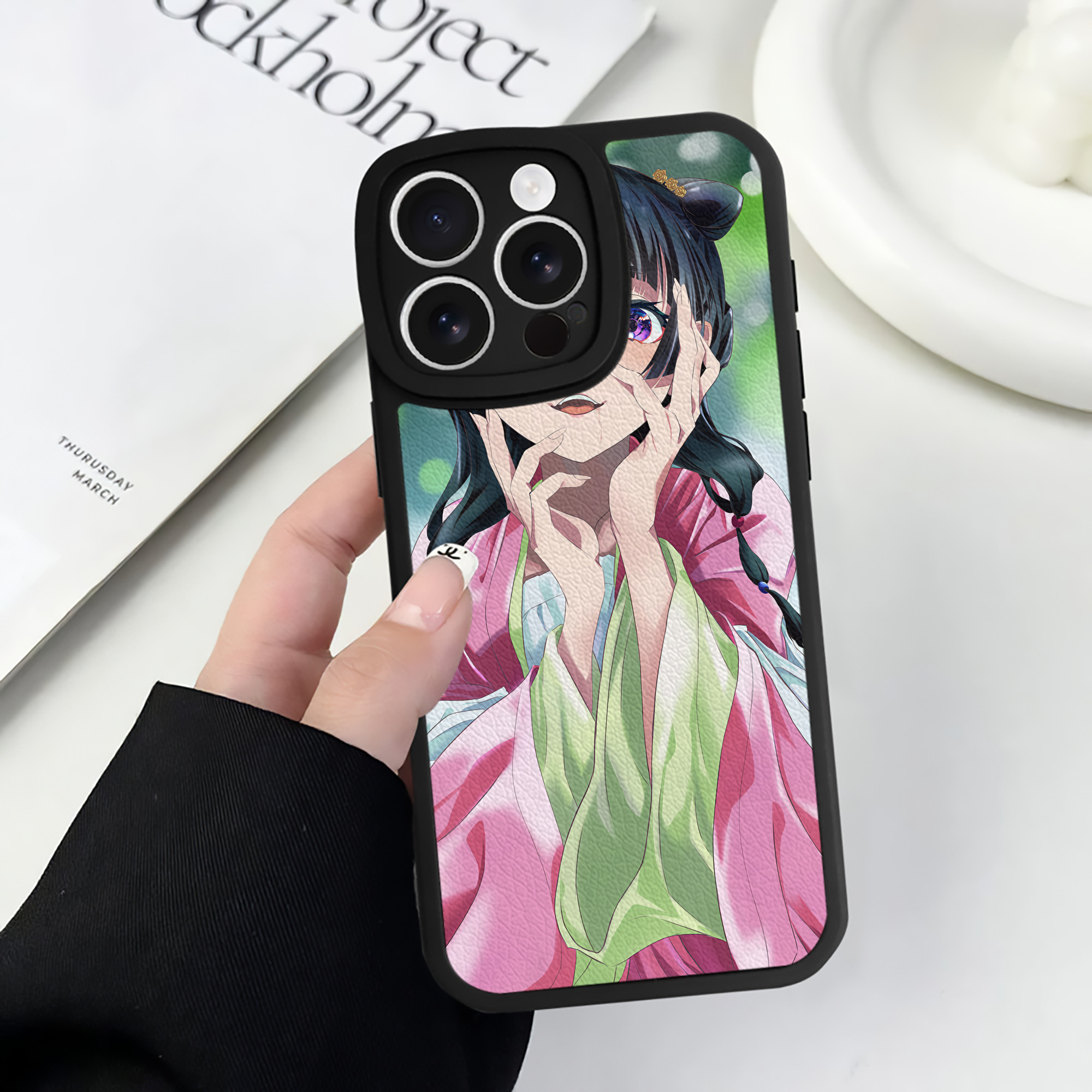 （画像用） 薬屋のひとりごと The Apothecary Diaries 【iPhone 16シリーズ対応】シリコンスマホケース（レザー調） 材質：シリコン